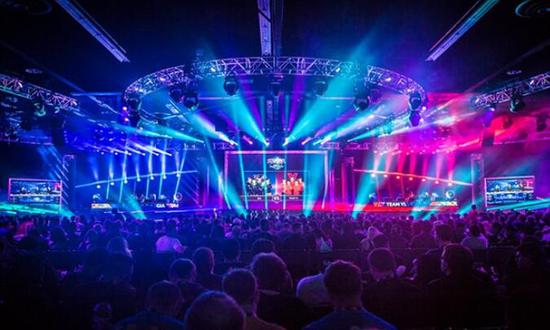 茵场上奔跑 茵场上奔跑