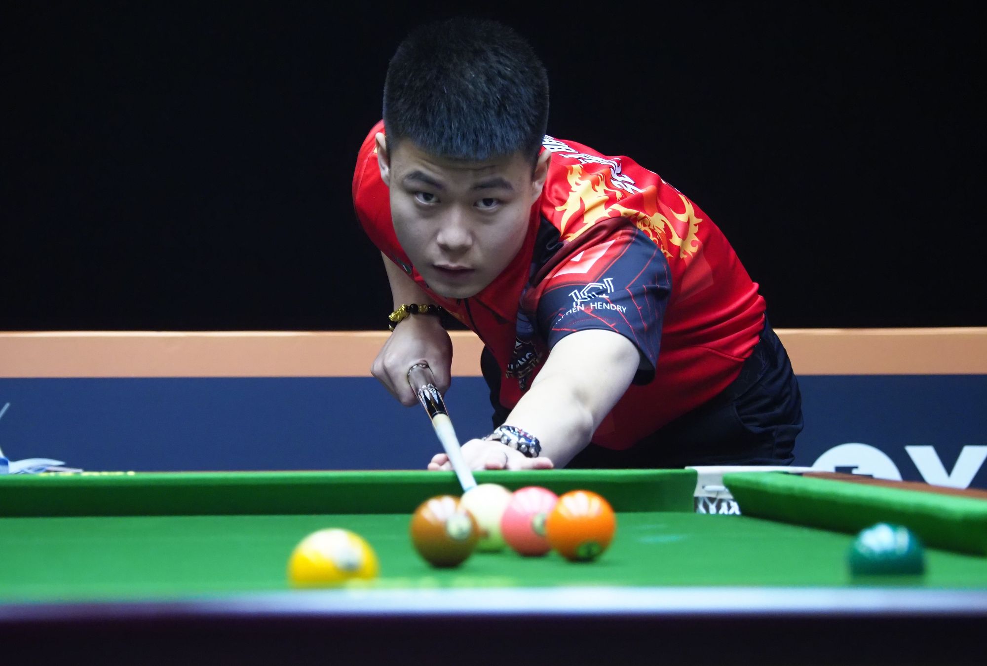 进攻的同时 进攻的同时