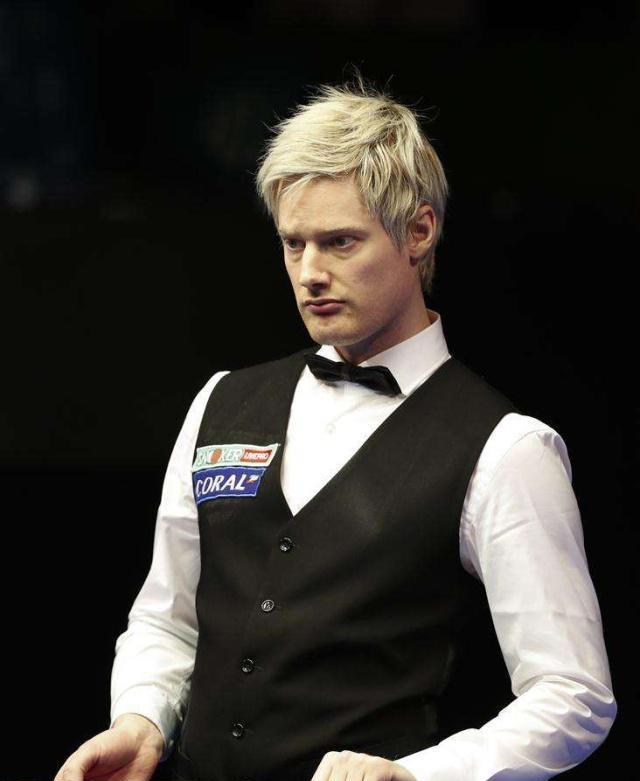 他轻声说 他轻声说